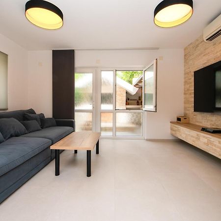 Villa Lipovac Trogir Exterior photo