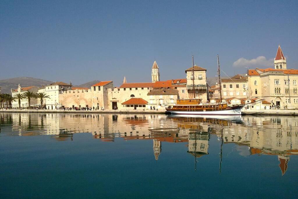 Villa Lipovac Trogir Exterior photo