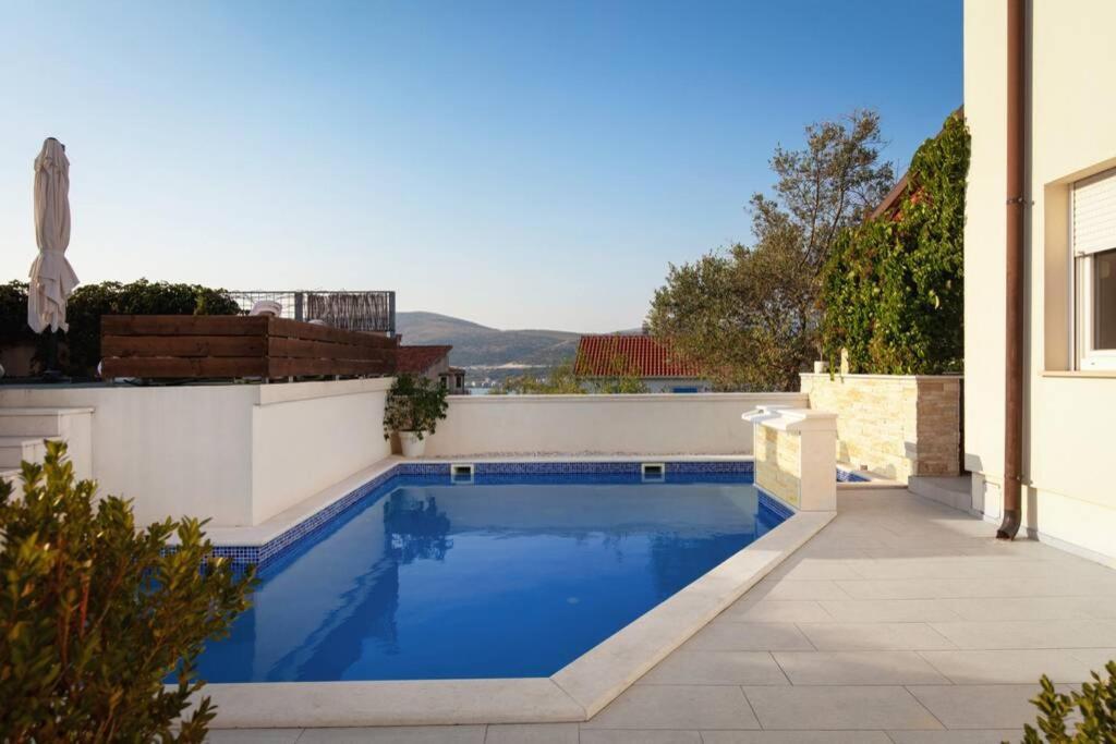 Villa Lipovac Trogir Exterior photo